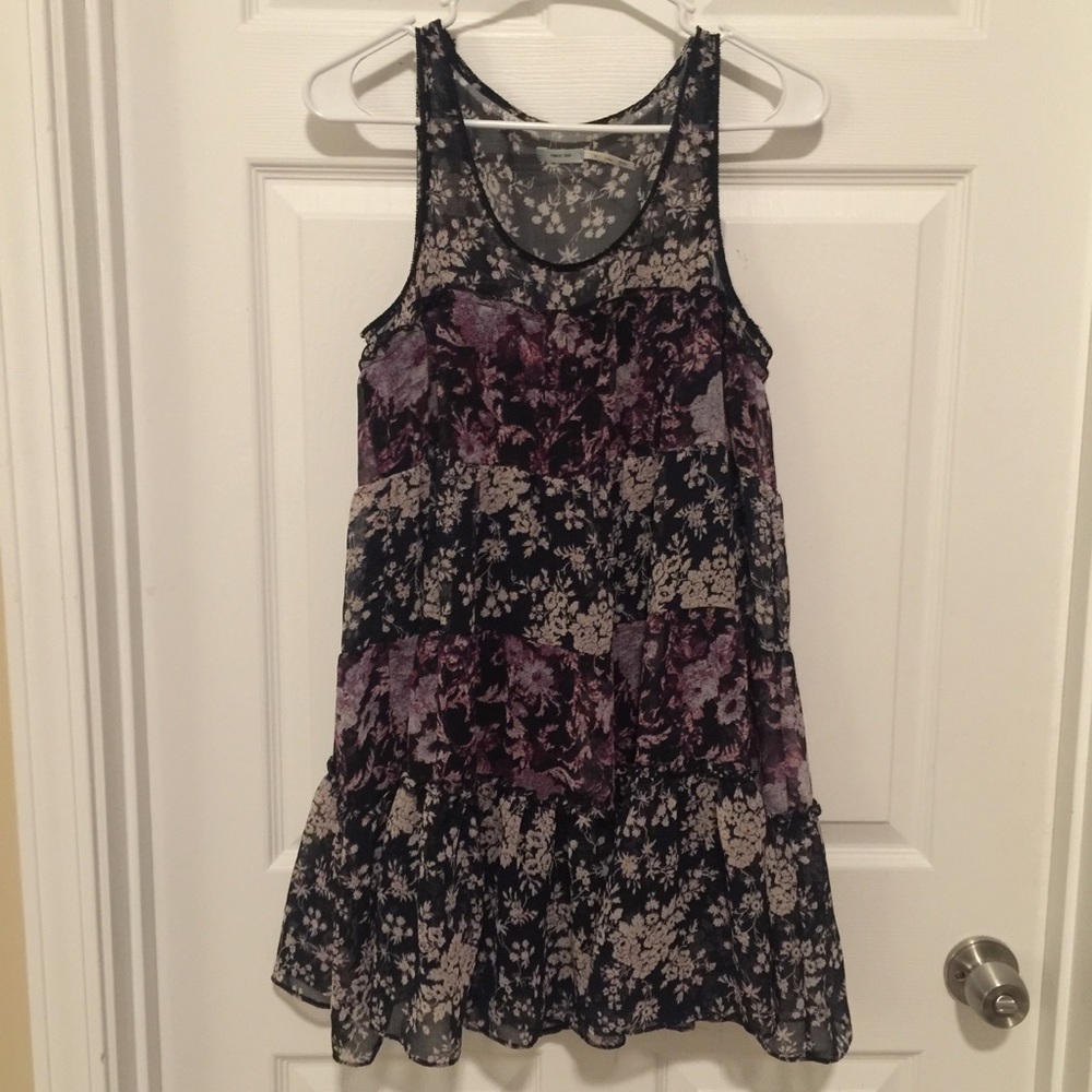 Kimchi Blue shift dress tiered floral size small